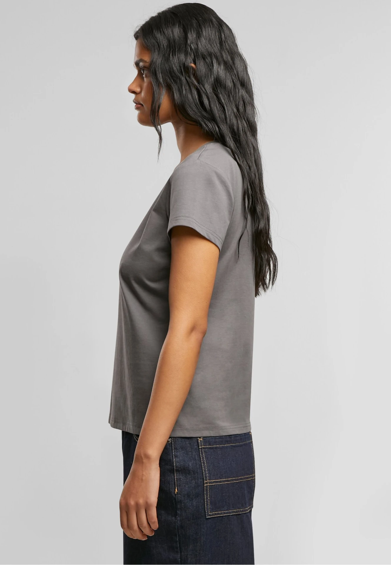 BYB-BY367-sorona-ladies-regular-t-shirt-magnet-model-1 Build Your Brand Sorona® Ladies Regular Tee