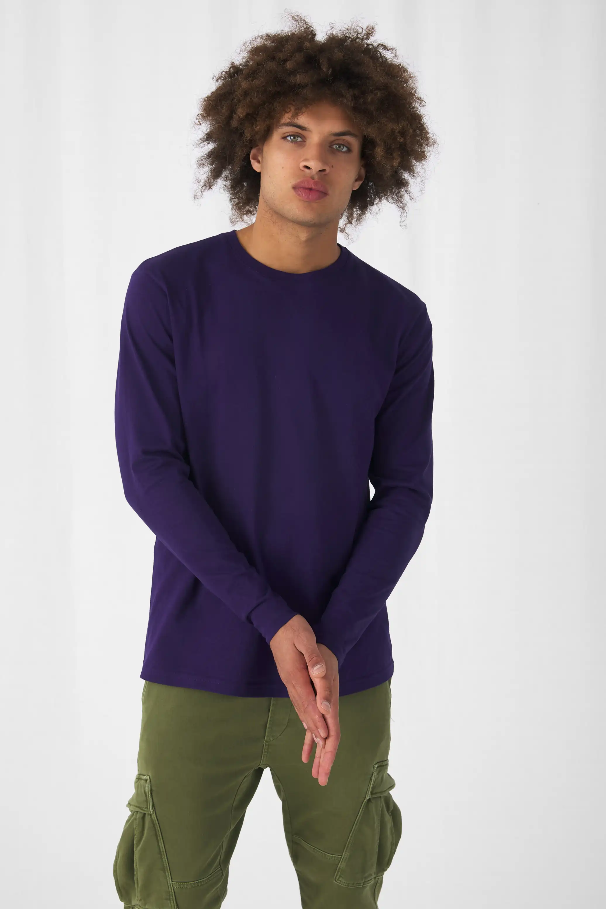 bc-tu07t-hashtag-e190-LSL-longsleeve-urban-purple-model-2 B&C T-Shirt #E190 Long Sleeve