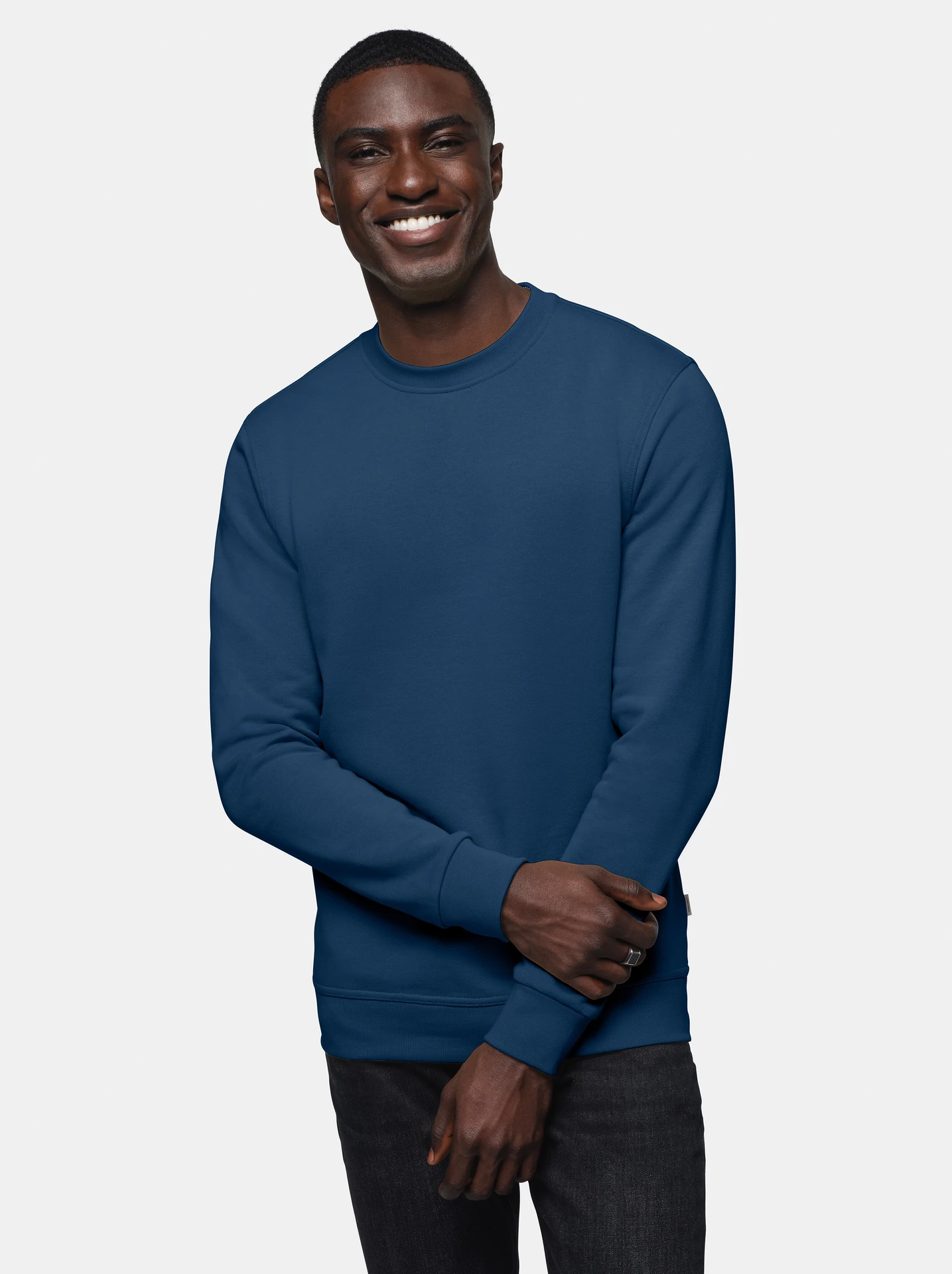 hakro-471-sweatshirt-premium-marine-model-0 HAKRO Sweatshirt 471 Premium
