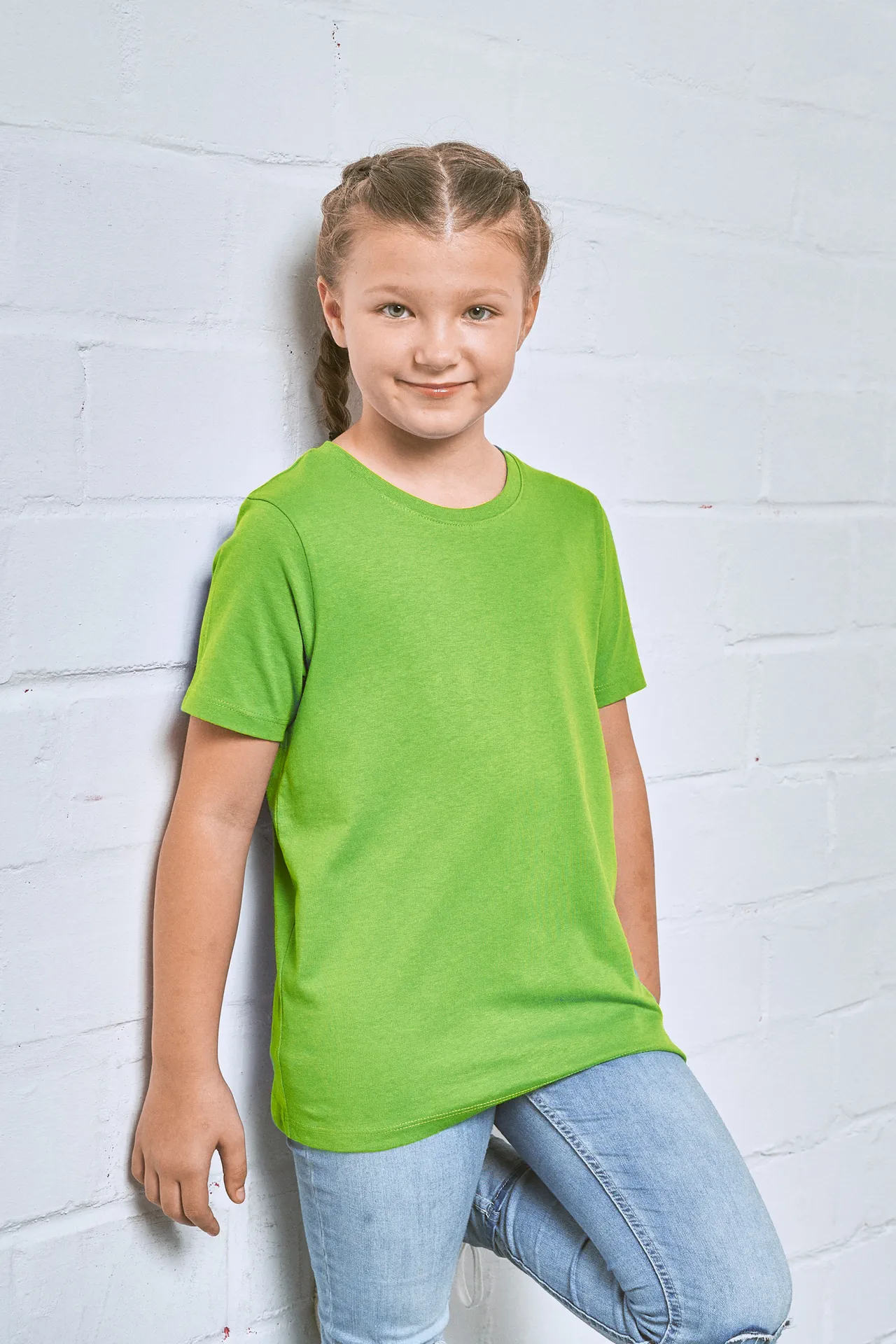 promodoro-309-kids-premium-t-shirt-organic-limegreen-model-0 Promodoro Kids´ Premium-T Organic