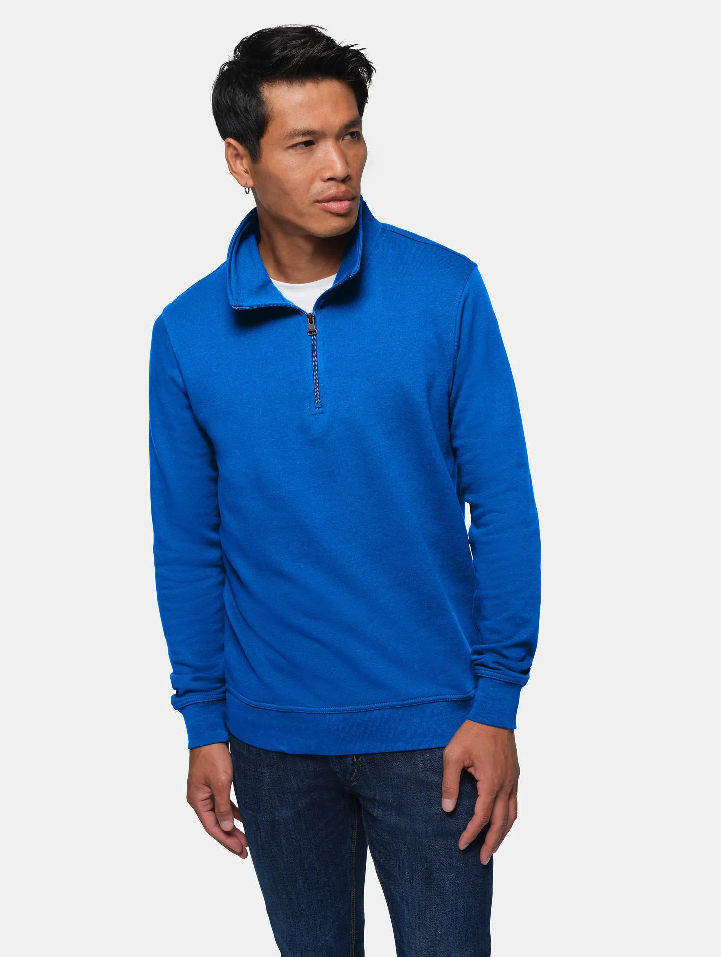 hakro-451-zip-sweatshirt-premium-royalblau-model-0 HAKRO Zip-Sweatshirt 451 Premium