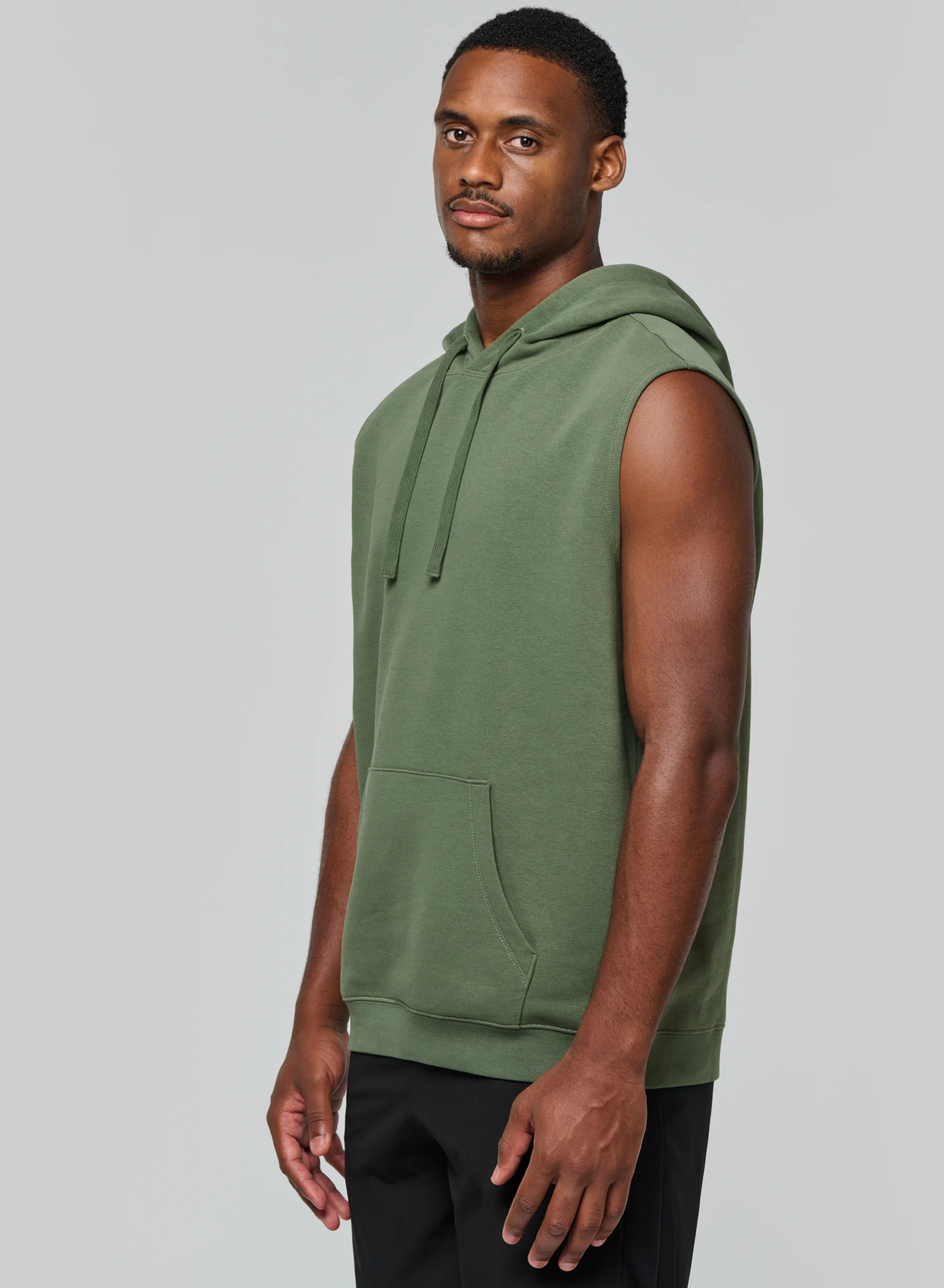 kariban-PA393-unisex-kapuzen-sweater-aermellos-model-0 Kariban Unisex Kapuzen Sweater ärmellos