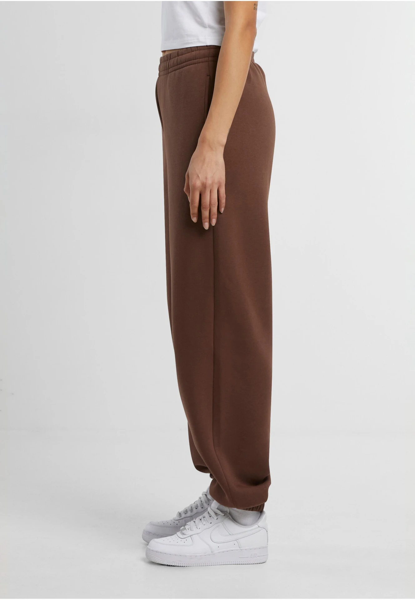 BYB-BY291-ladies-fluffy-sweatpants-chocolate-model-1 Build Your Brand Ladies Fluffy Sweatpants