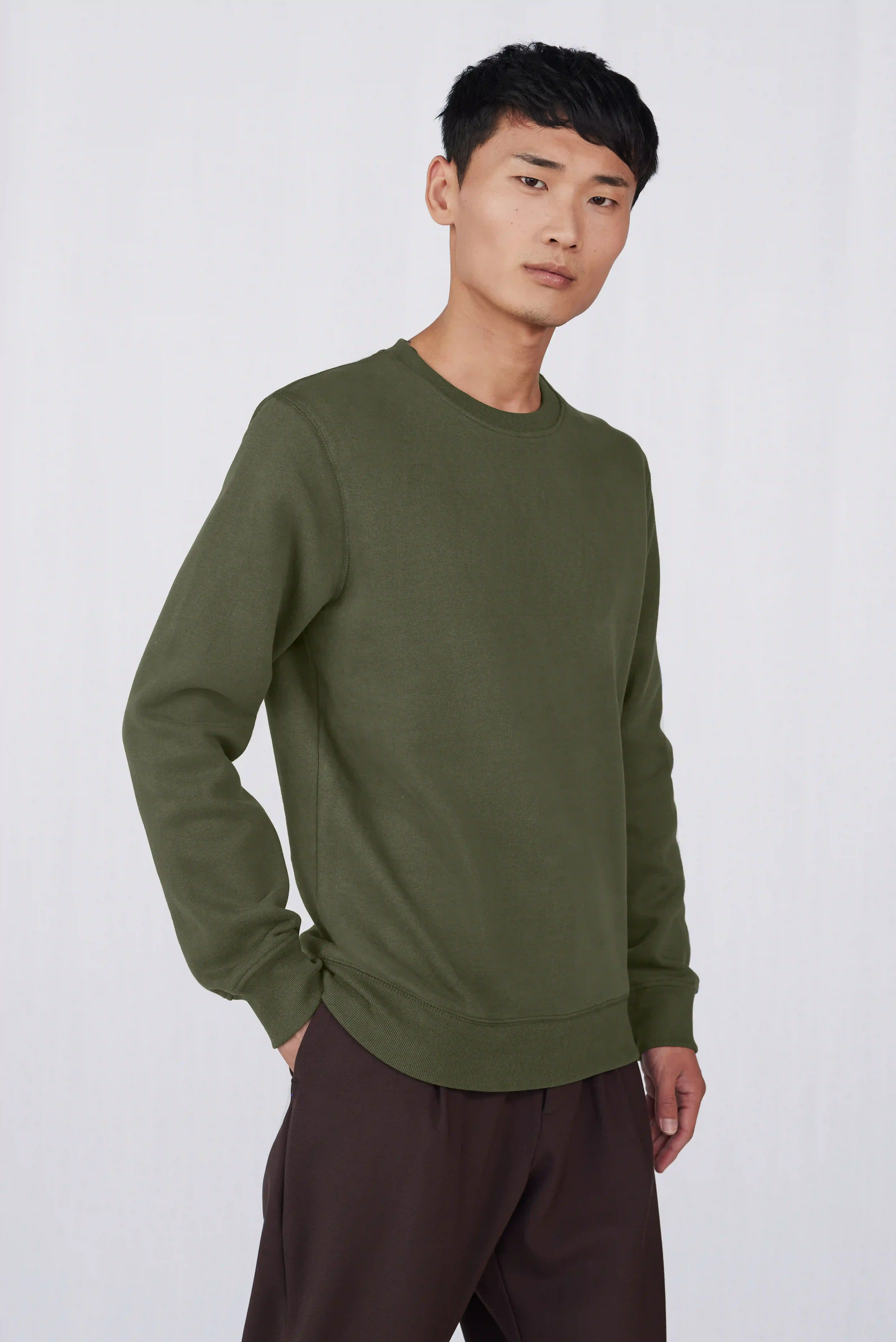 bc-wu01k-king-crew-neck-sweatshirt-khaki-model-2 B&C King Crew Neck Sweat