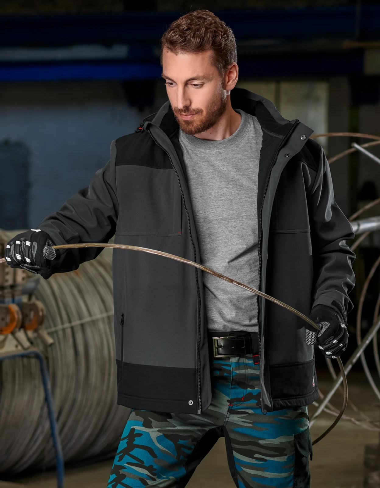 rimeck-w55-winter-softshell-jacke-vertex-ebonygrau-model-0 VERTEX Winter Softshelljacke W55