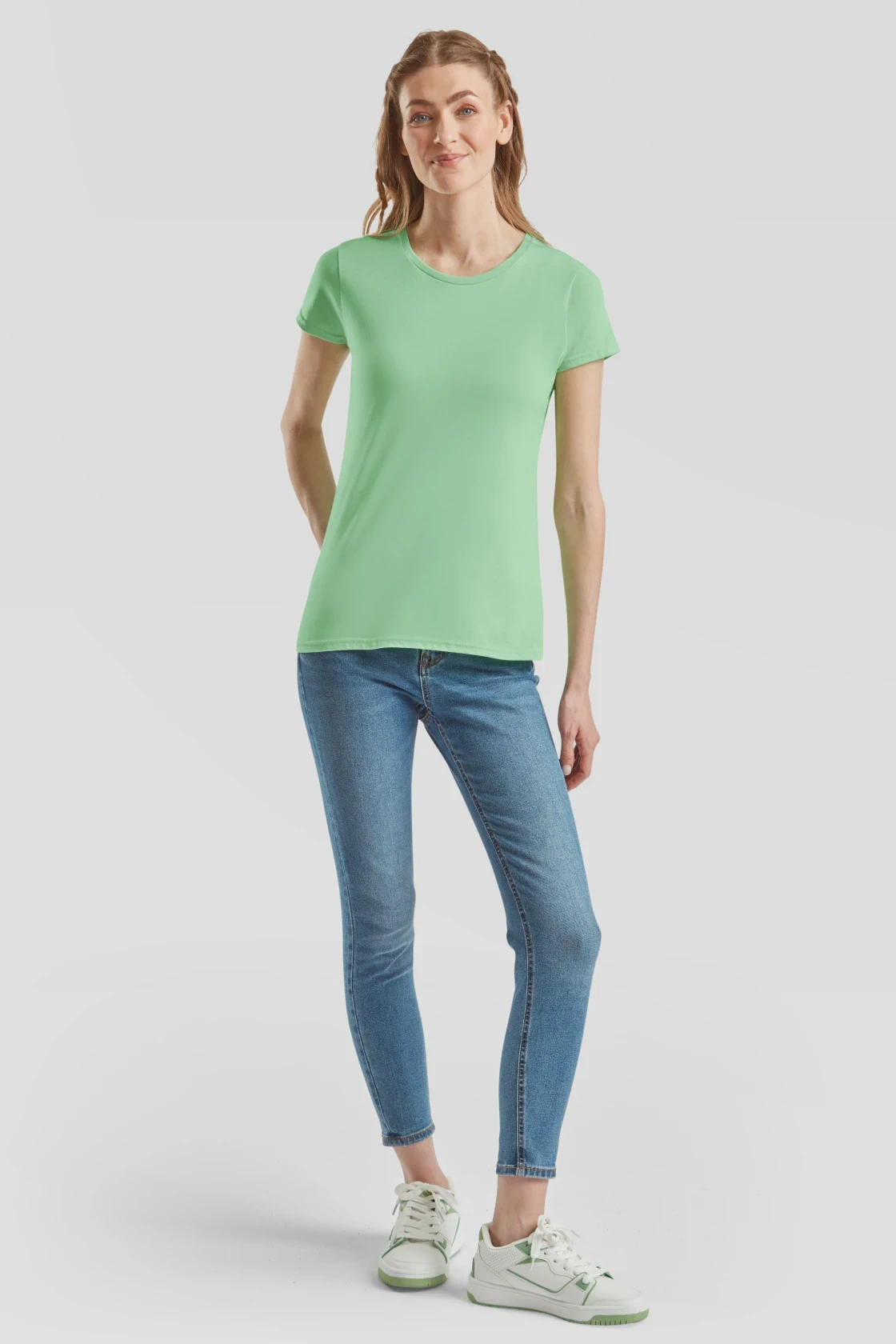 fruit-of-the-loom-61-432-0-ladies-iconic-150-t-shirt-neomint-model-3 F.O.L. Ladies Iconic T