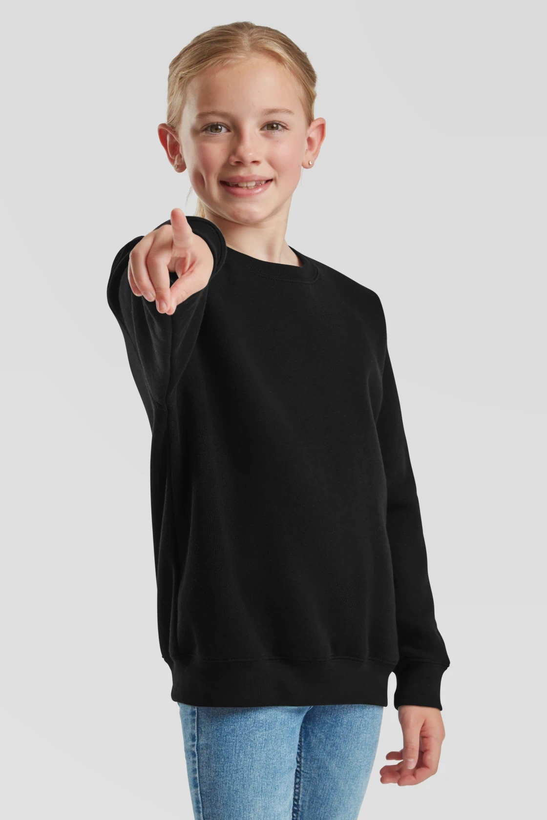 fruit-of-the-loom-62-031-0-kids-premium-set-in-sweatshirt-black-model-0 F.O.L. Premium Set-In Sweat Kids